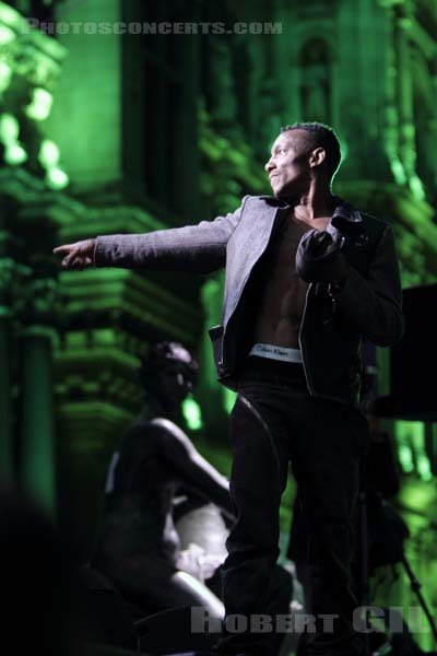 TRICKY - 2010-08-13 - PARIS - Parvis de l'Hotel de Ville - 